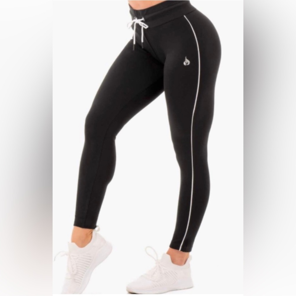 Sold out Track Pants 🖤